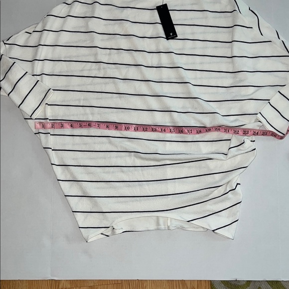 LuLu’s Tunic - Picture 3 of 5